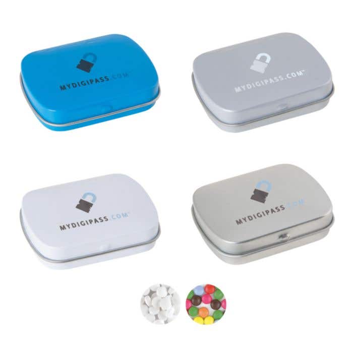 Convex tin with hinge with approx 30 gr. mints