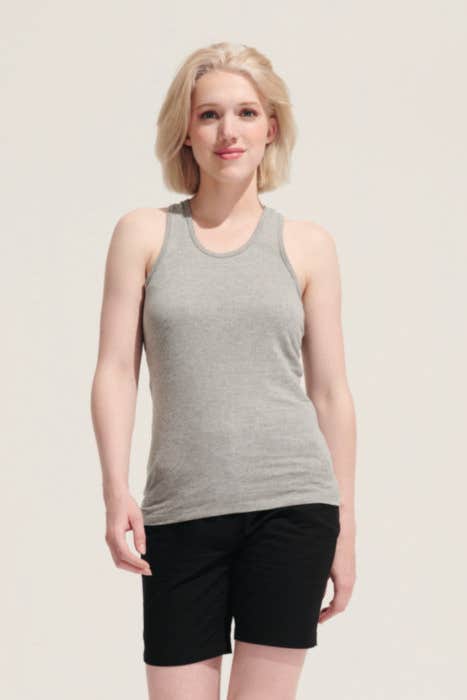 Sol's tanktop Justin Dames