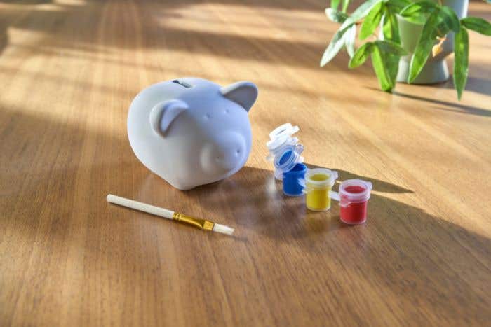 Spaarvarken Piggy met verf
