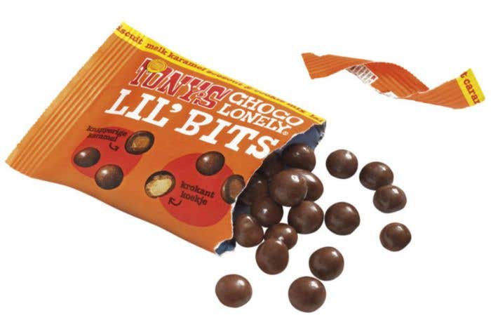 Tony's Chocolonely Lil'Bits Melk Karamel Zeezout Biscuit [40 gram]