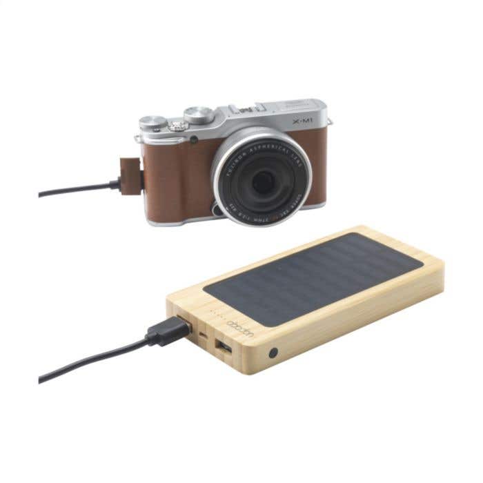 Powerbank | Bamboe | 8000 mAh | Draadloos & zonnepaneel