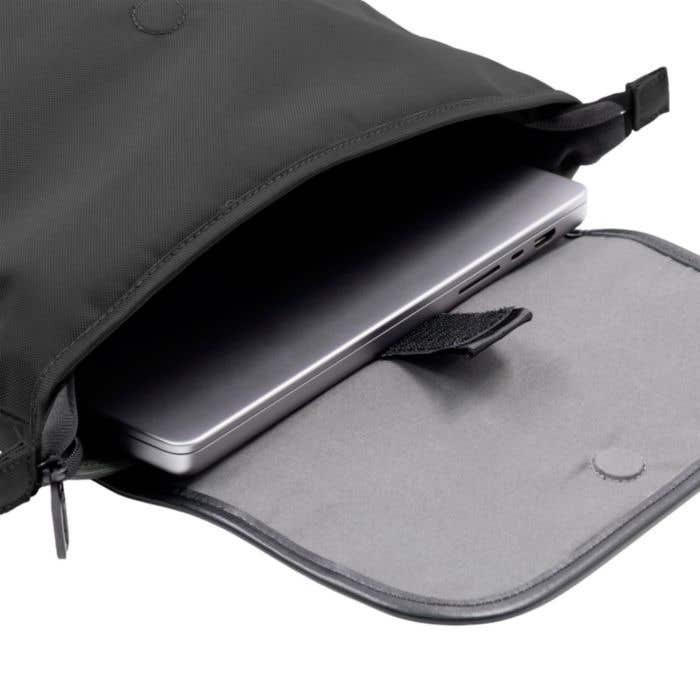 BrandCharger rugzak Aer | 22 L | Gerecycled | Laptopvak 16" | Smart lock