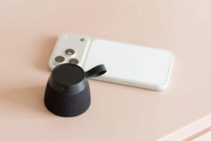 Speaker Maglo | Gerecycled | 5 W | Telefoonhouder | Lichtgevend logo