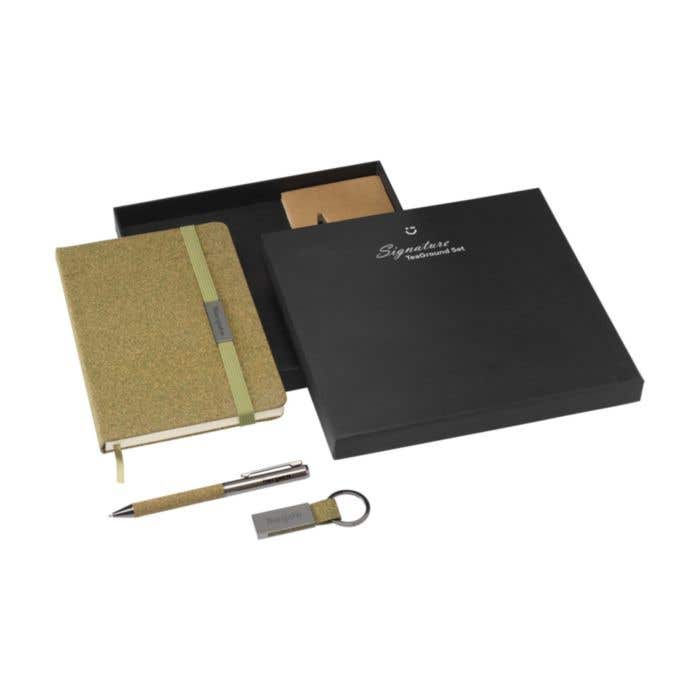 Geschenkset Signature TeaGround | Notitieboek, balpen en sleutelhanger | FSC® papier | In giftbox