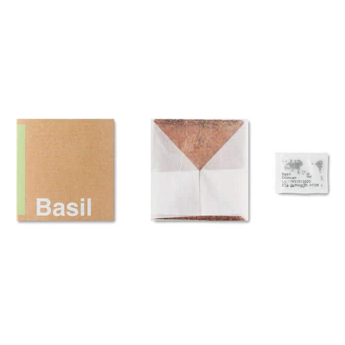Compost met basilicumzaadjes