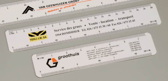 Schaalliniaal 15 cm.